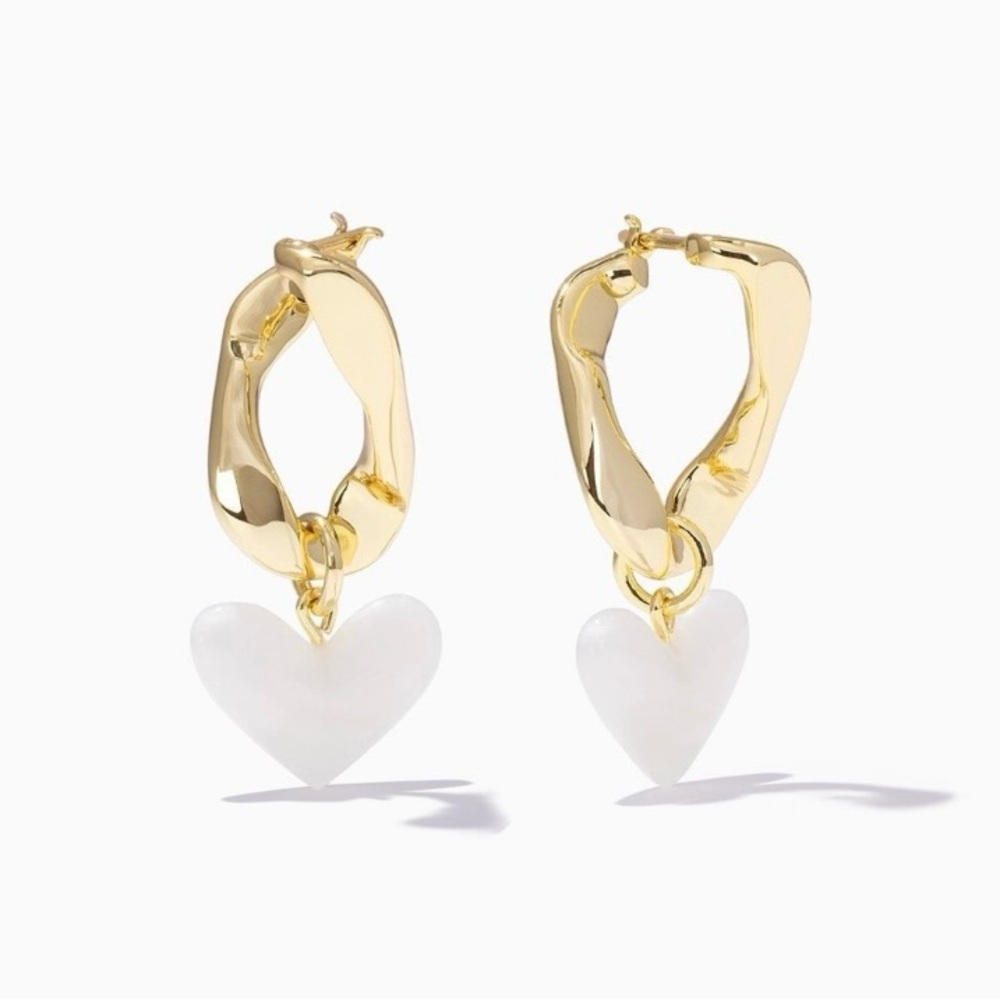 Uncommon James Caged Up Hoops